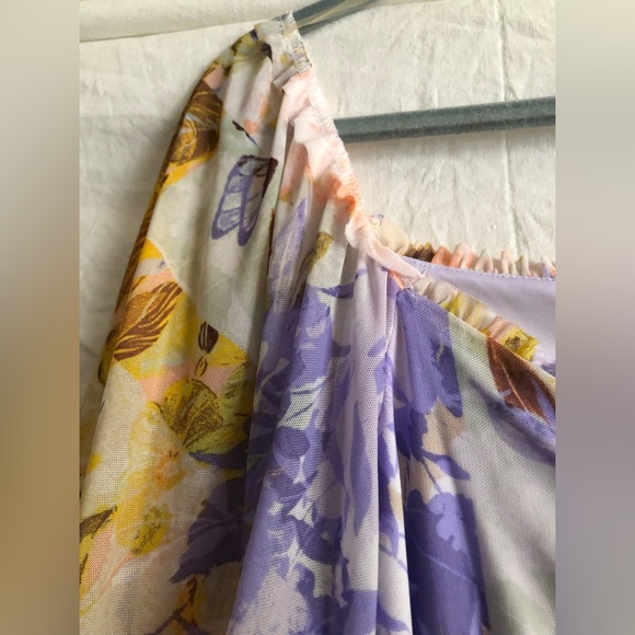 Floral blouse International basics brand new  tags on 1X - Picture 3 of 10